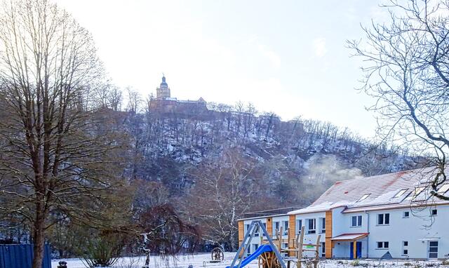 Aparthotel Thalmühle mit Burg Falkenstein