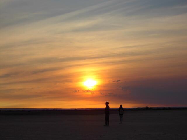  . . . Sonnenuntergang im Etosha Nationapark . . .