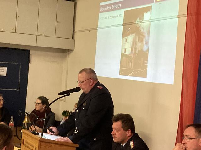 Schulenburgs Ortsbrandmeister Jörg Penzold berichtet über das Einsatzgeschehen in den letzten drei Jahren (seit 2020 keine JHV aus Coronagründen durchgeführt)  