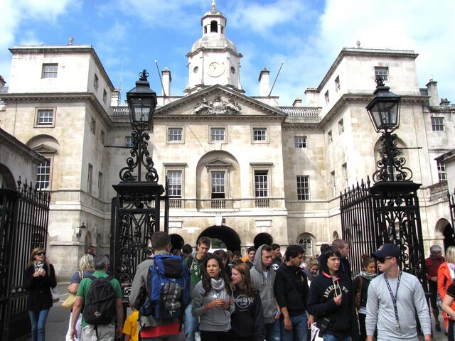 Horse Guards. Hier kann man die Pferde der königlichen Parade besser sehen, als am Buckingham Palast. 