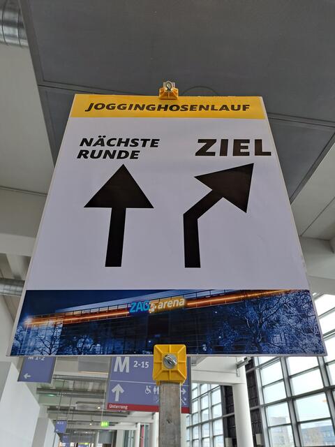 Nach jeder Runde die Entscheidung: Weiter laufen - oder zum Ziel.