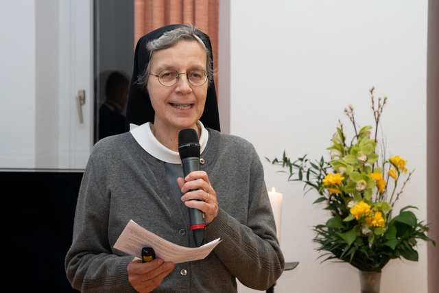 Dankesfeier zum Karitativen Christkindlmarkt 2022 - Schwester Miriam sprach in Vertretung von Schwester Raphaela | Foto: FSeventfoto