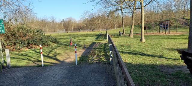 Abenteuerspielplatz circa 140 Meter entfernt vom geplanten Flüchtlingshotspot.
FotoArchiv Merkel+Merkel