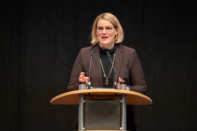afa-Immobilientage-VOLT 2023 - Augsburgs Oberbürgermeisterin Eva Weber eröffnet Die Messetage | Foto: FSeventfoto