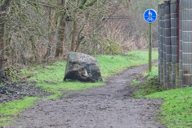 hier beginnt der Rad- und Fußgängerweg entlang der Wipper in Richtung Groß Schierstedt