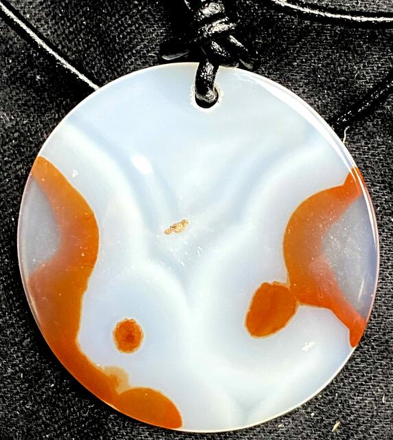 Achate aus den tiefen Strudeln des Jangtse bei Linjiang