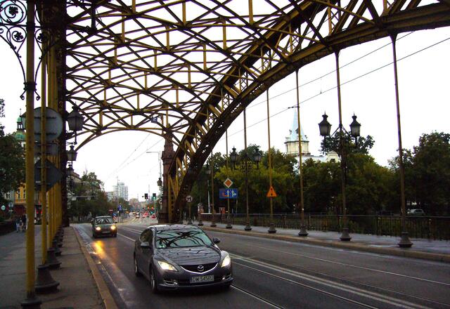 Über die Oderbrücke verlassen wir die Stadt und fahren Richtung Norden.