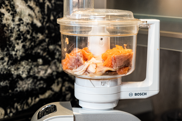 Sabinas Kochstudio – Osterbrunch 2023 – Rezept 4
Forellen- Lachs- Pastete | Foto: Fseventfoto