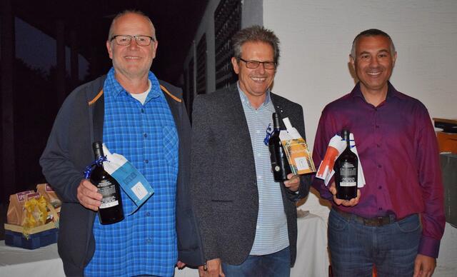 Ehrungen für 15-jährige Vorstandstätigkeit: (von links) Bernhard Schöppl, Helmut Plöckl und Hasan Anac | Foto: Walter Trettwer