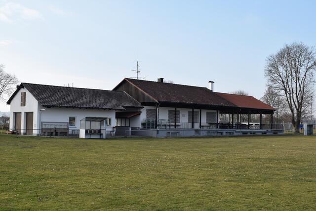 Sportplatz mit Sportheim | Foto: Walter Trettwer