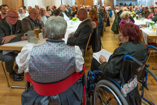 Kissinger Starkbierfest 2023 - Barbara Kurz (links) und Christ Thies als "Krampfadergeschwader" | Foto: FSeventfoto