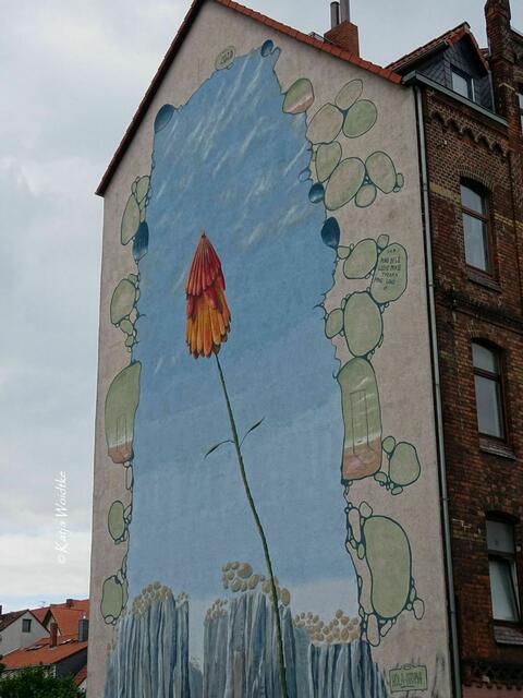 2020 entstand im Rahmen des "Hola Utopia!" Streetart Festivals dieses Mural des Berliner Künstlers MOCX in der Nieschlagstraße in Linden. Herzlichen Dank dafür! (Foto: Katja Woidtke)