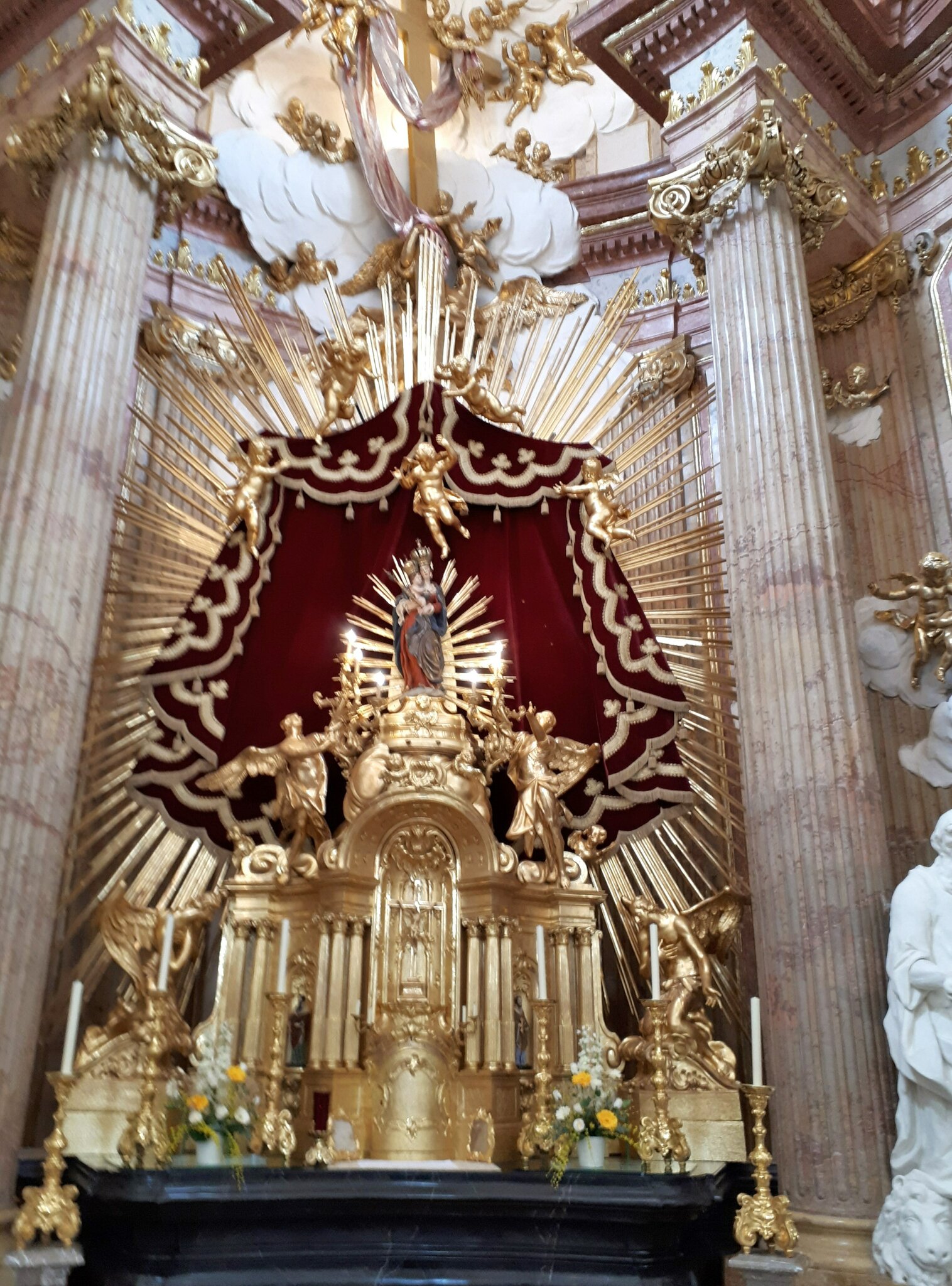 Österreich Klösterreich Wallfahrtskirche HeiligenkreuzGutenbrunn