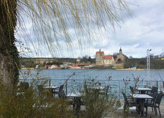 Ich hatte großes Glück, der Betreiber des Restaurants gestattete mir, das gesicherte Gelände des z.Z. geschlossenen Restaurant betreten zu dürfen...