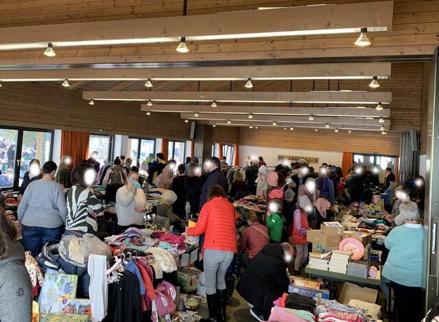 Kinderflohmarkt in Neusäß - Begegnunsstätte St. Ägidius