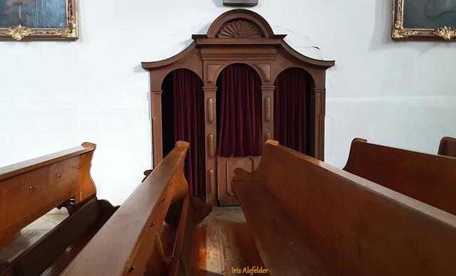Ein sehr alter Beichtstuhl | Foto: Iris Alefelder