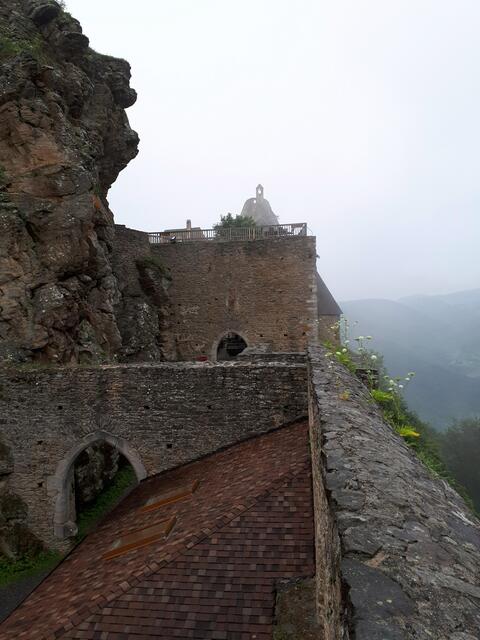 Wir nähern uns der Burgkapelle ...