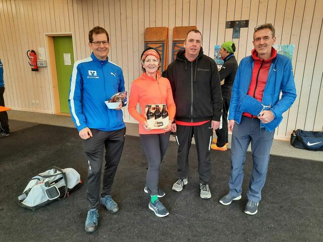 ... und reichlich Preise gab es anschließend bei der Siegerehrung für Markus Wegner, Gerti Morenweiser, Georg Leichtle und Christian Raimann | Foto: Christina Kratzer