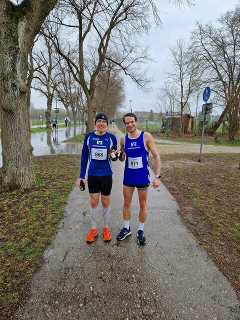 Wenzel Kurka und Arslan Muminovic waren in Augsburg die beiden schnellsten Läufer der LG Zusam  | Foto: Christina Kratzer