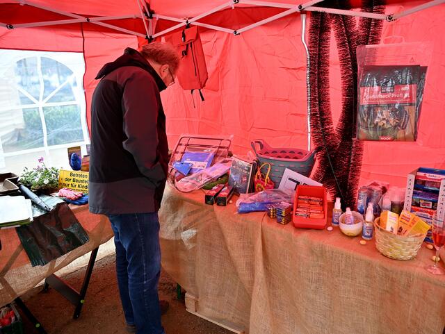 Auf dem Ostermarkt der IDG