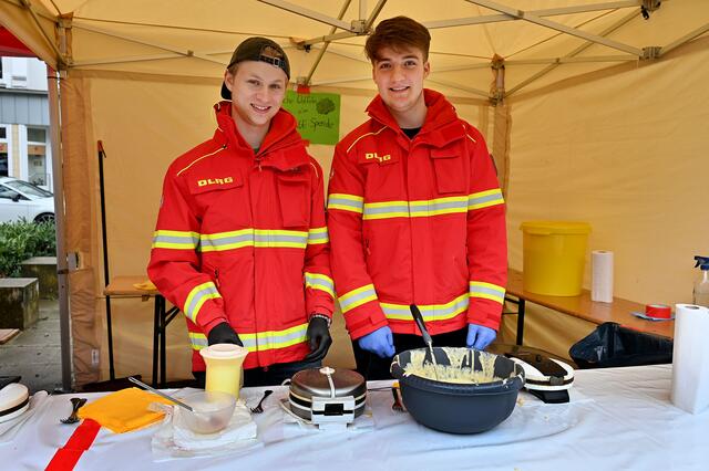 Lecker: Bei der DLRG-Jugend gab es Waffeln.