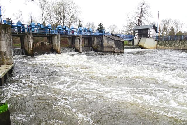 alte Bode - Wehranlage in Staßfurt