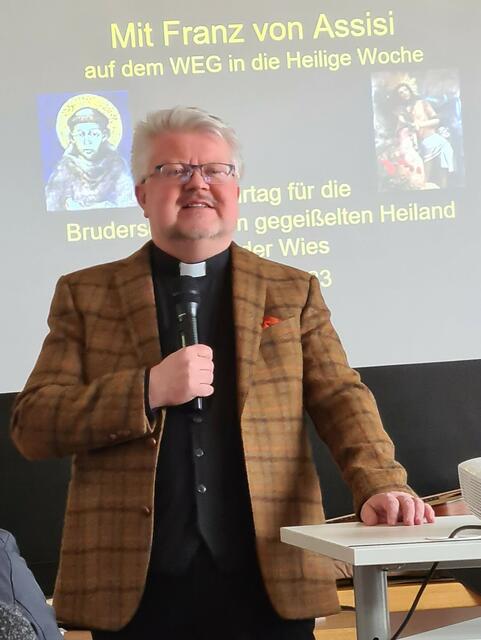 Wieskurat BGR Florian Geis bei Begrüßung