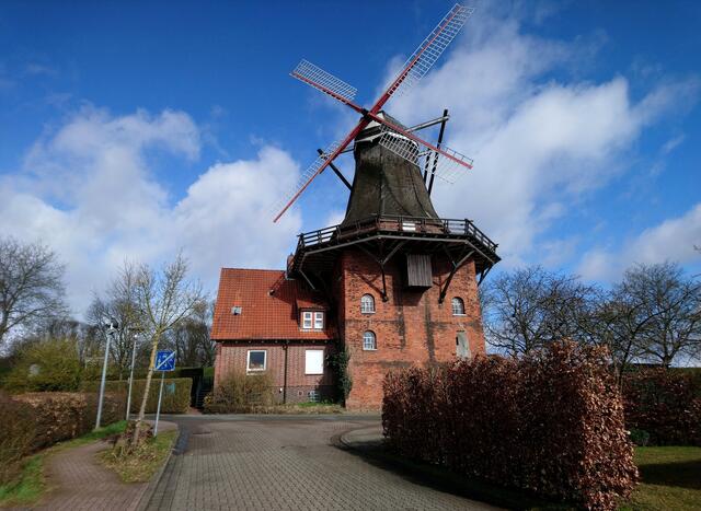 Landestypische Mühle im Ortsteil Borstel