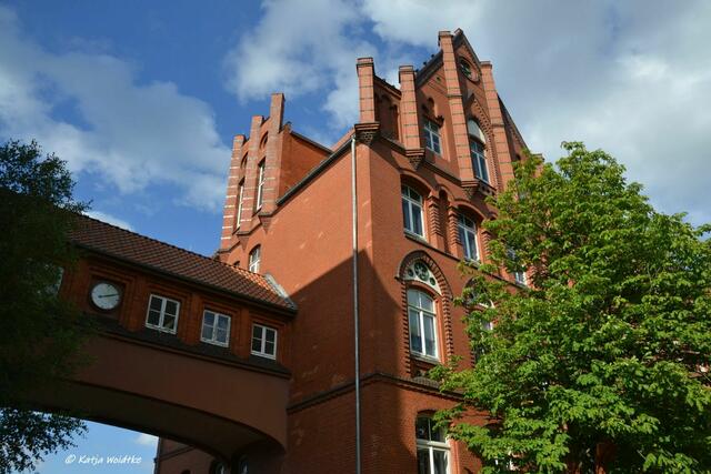 Wasserstadt Limmer - denkmalgeschützte Gebäude werden abgerissen

Aufnahme aus dem Juli 2017

(Foto: Katja Woidtke)