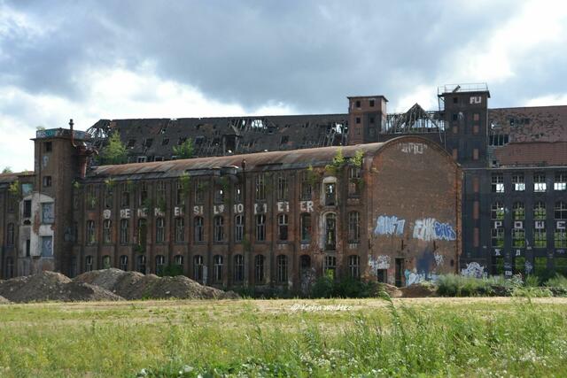 Wasserstadt Limmer - denkmalgeschützte Gebäude werden abgerissen

Aufnahme aus dem Juli 2017

(Foto: Katja Woidtke)