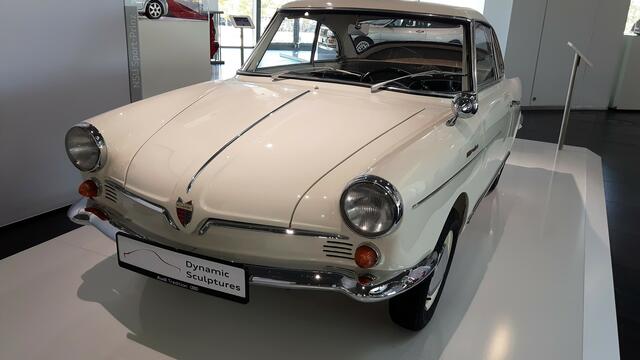 Auch mit diesen rund 45 PS starken Autos ist man überall hin gekommen, sogar bis nach Italien | Foto: Luis Walter