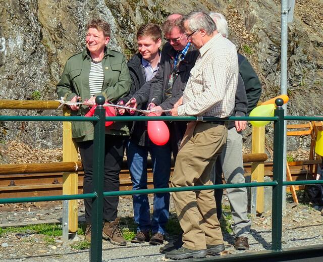 Eröffnung des Horst - Schöne - Weges am 23. März 2019 durch Prof. Dr. Claudia Dalbert, Vertretern des Harzklubs, der Selketalbahn und Horst Schöne