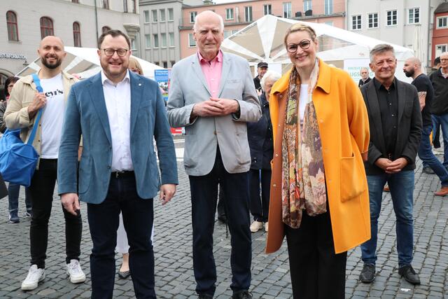 von links Mislav Illic, Matthias Fink, Max Weinkamm, Oberbürgermeisterin Eva Weber, Reiner Link | Foto: Marianne Stenglein