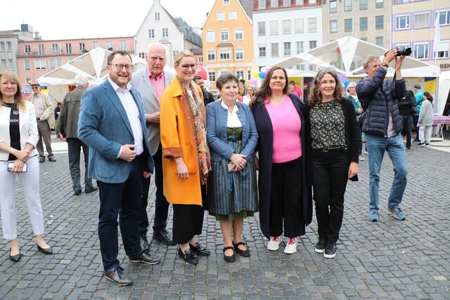 Beim Fotoshooting auf dem Rathausplatz | Foto: Marianne Stenglein