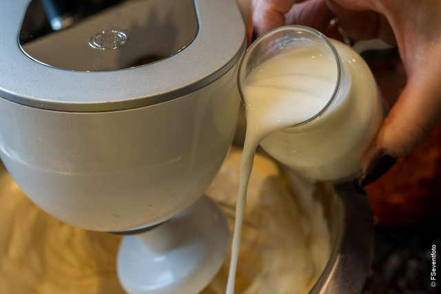 Sabinas Kochstudio - Käse-Kräutermuffins mit drei verschiedenen Toppings | Foto: FSeventfoto