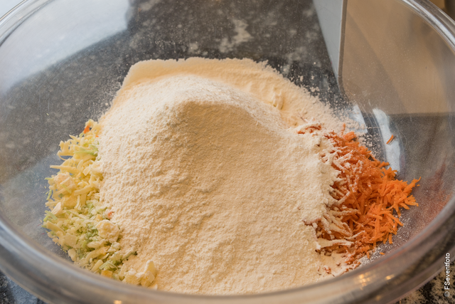 Sabinas Kochstudio - Käse-Kräutermuffins mit drei verschiedenen Toppings | Foto: FSeventfoto