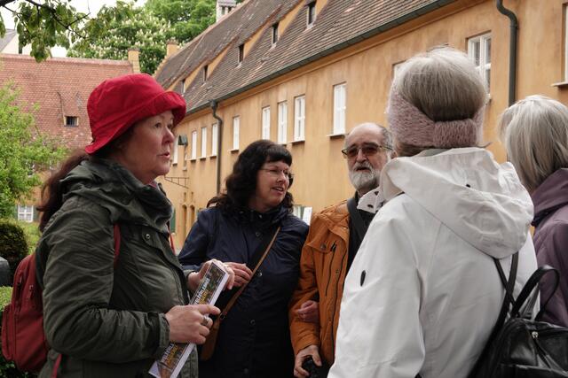 Wir mit Stadtführerin