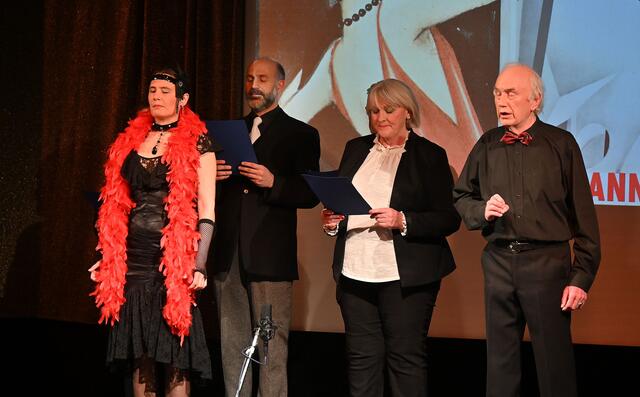 Die Lust am (Un)sinn zeigten die Schauspieler des Südstädter Komöd’chens