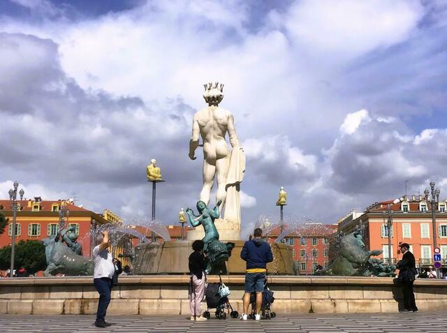 Ein sehr beliebtes Motiv in Nizza, als Tourist muß man unbedingt hier die Kamera zücken... ;-)))