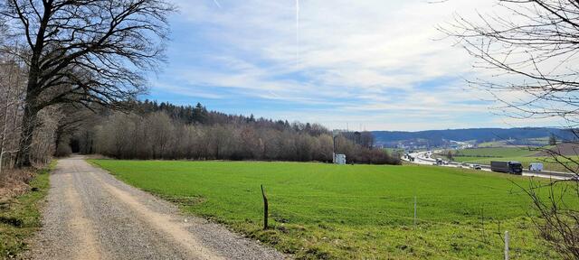 Wanderweg neben der Autobahn | Foto: Dr. Hubert Raab