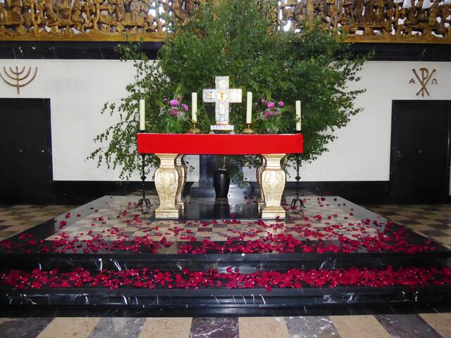 Der Altar der Universitätskirche.