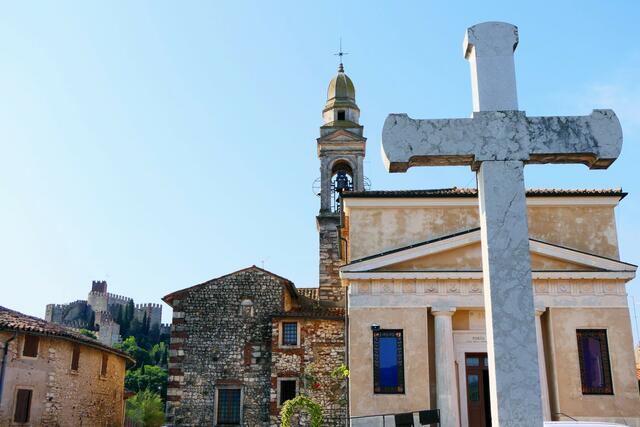 Der vor dem Stadttor gelegene Borgo mit dem Santuario Santa Maria della Bassanella ist ein hübscher Aussichtspunkt