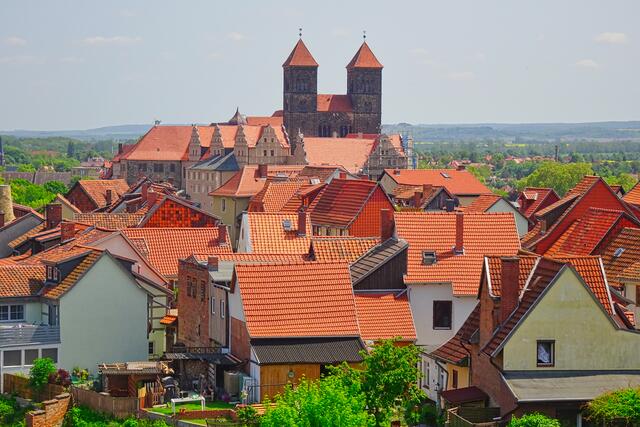 Blick vom Münzenberg auf die Stiftskirche
