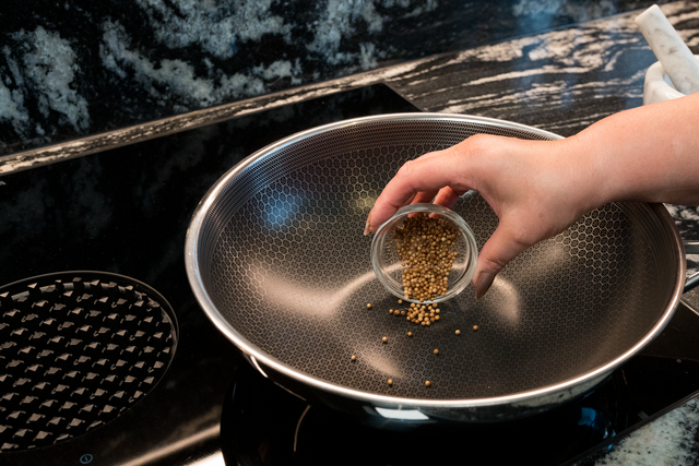 Sabinas Kochstudio - Erdbeer-Kartoffel-Knödel mit Überraschungen | Foto: FSeventfoto