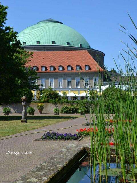 Stadtpark Hannover - Blick auf den Kuppelsaal

(Foto: Katja Woidtke)