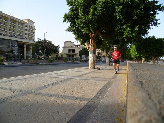  Assuan: Uferstraße.
