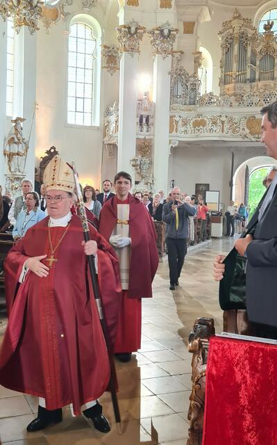Einzug Liturgischer Dienst S. E. Bischof Dr. Bertram Meier und Ministerpräsident Dr. Markus Söder