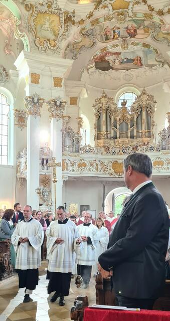 Einzug Liturgischer Dienst mit Ministerpräsident Dr. Markus Söder