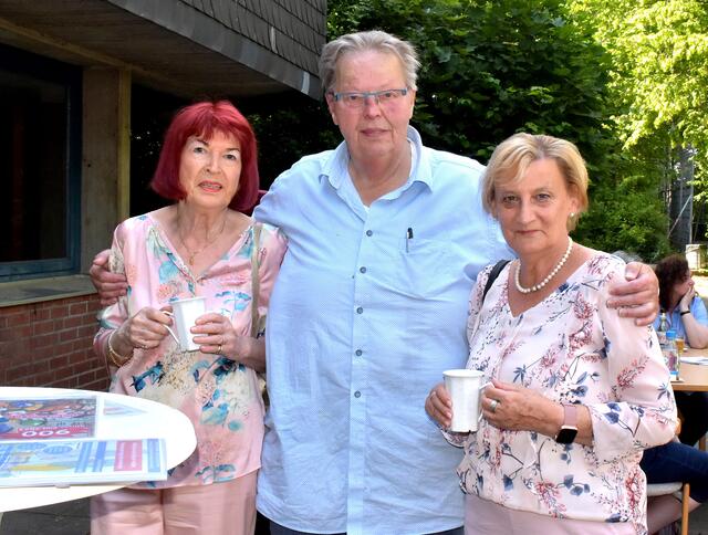 CDU und SPD vereint: die Bezirksratsmitglieder (v.l.) Ellen Maschke-Scheffler (CDU), Dirk Battke (SPD) und Gabi Jakob (CDU).