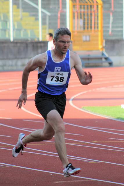 Tobias Steige beim Sprint über 100 Meter 